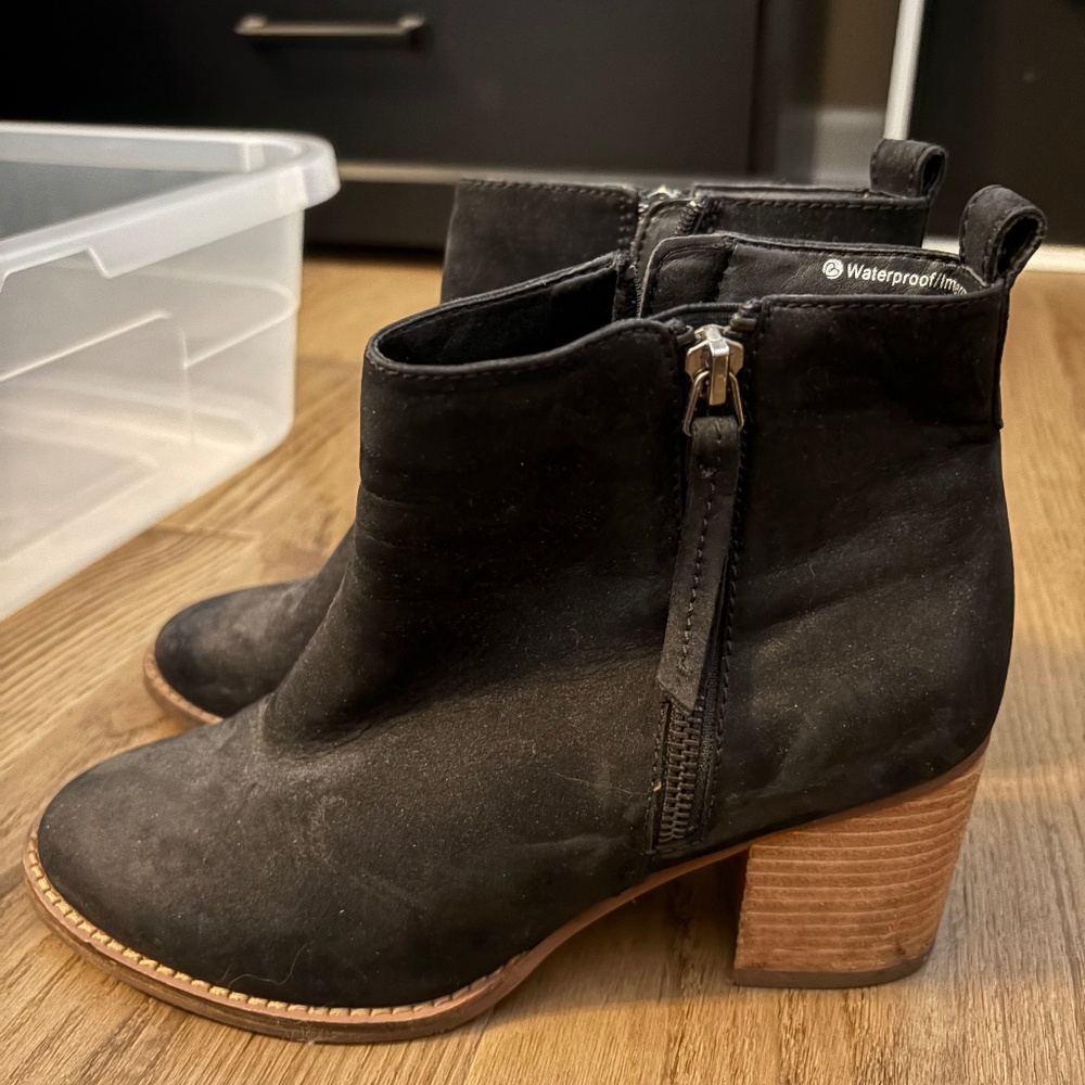 BLONDO BOOTIES